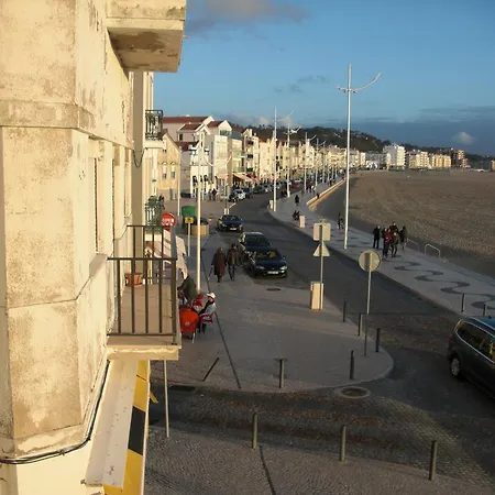 Bed & Seaside * Ναζαρέ