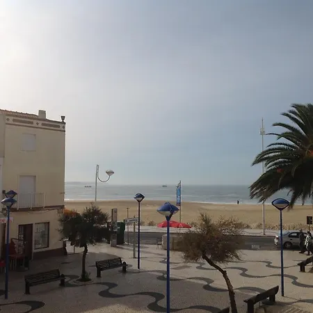 Bed & Seaside * Ναζαρέ